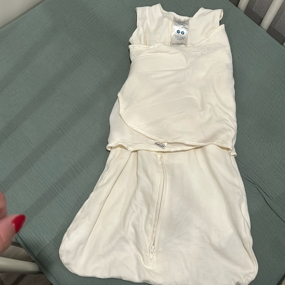 Halo - Picture 1 of 3